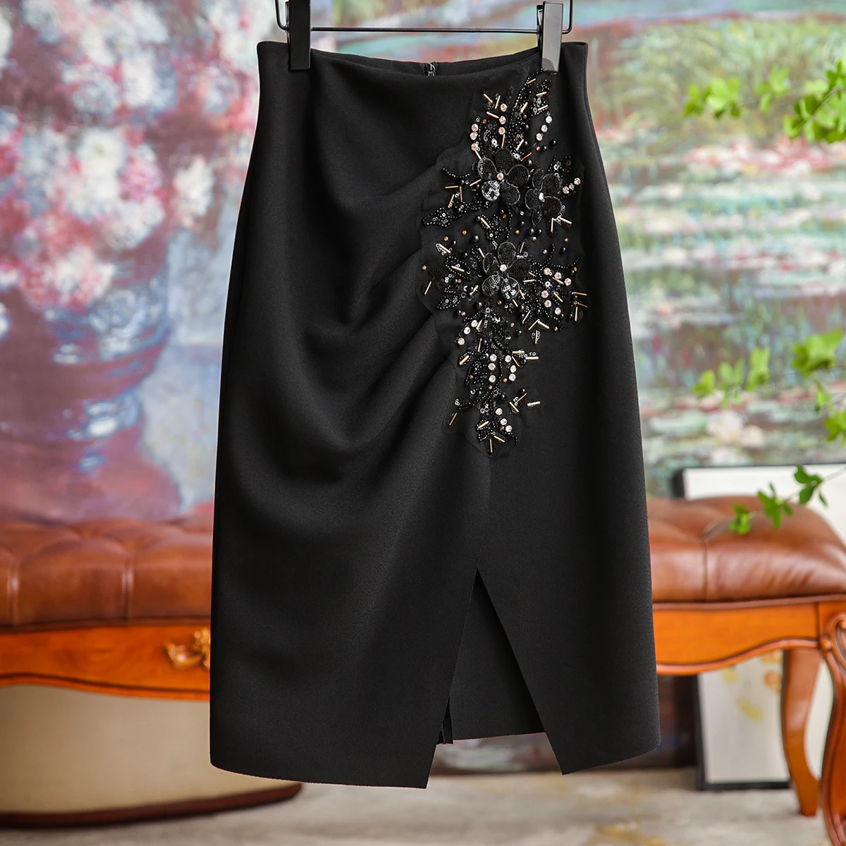 

Dressed Up Carefully~in Exchange for Infinite Elegance! High Waist Four Sides Elastic Handmade Beaded Black Skirt for Women