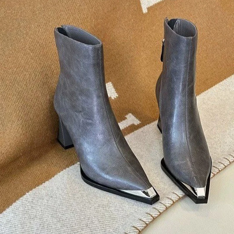 Женские ботильоны на высоком каблуке кожаная обувь с острым носком модная новая