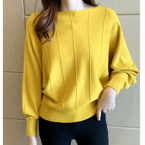 

2022 winter maternity loose sweater knitwear White