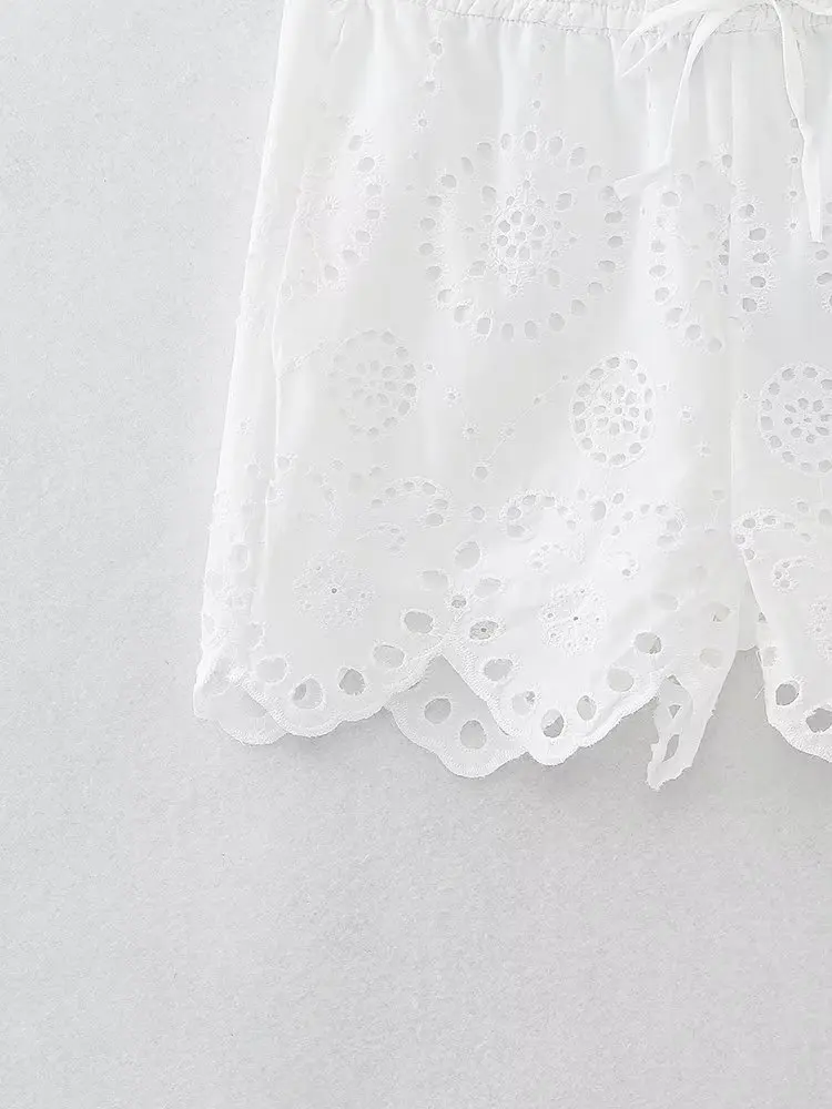 Withered Summer Shorts Ladies Moroccan Bohemian Retro Casual White Bermuda Embroidery Hollow Cotton Shorts Women