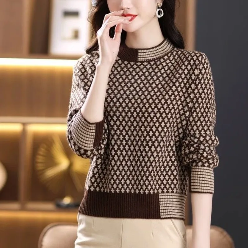 Рисунок 3 - Женский осенне-зимний модный элегантный