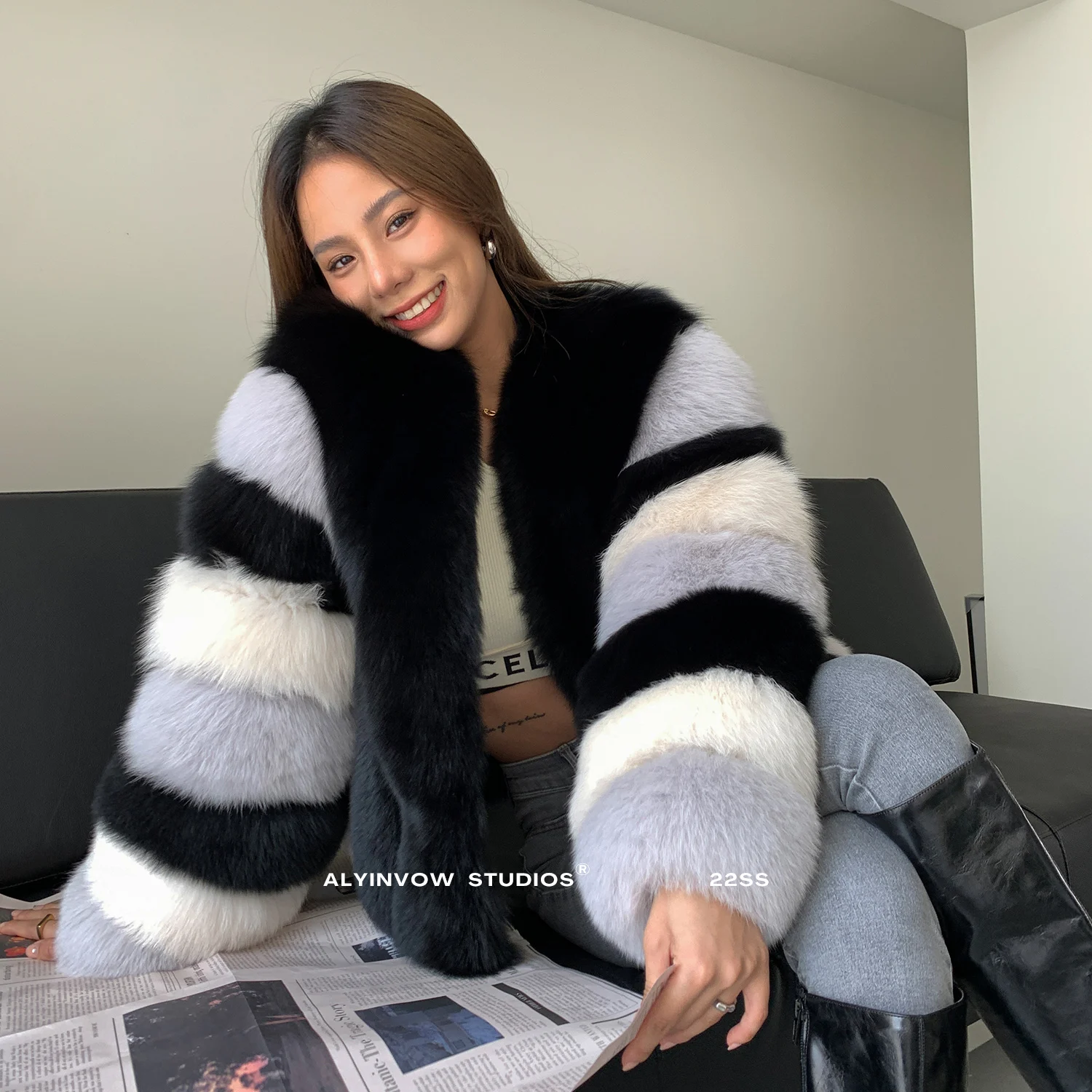 

New 2022 winter runway style contrast striped natural fox fur coat for women warm y2k real fur outerwear roupas femininas JD08