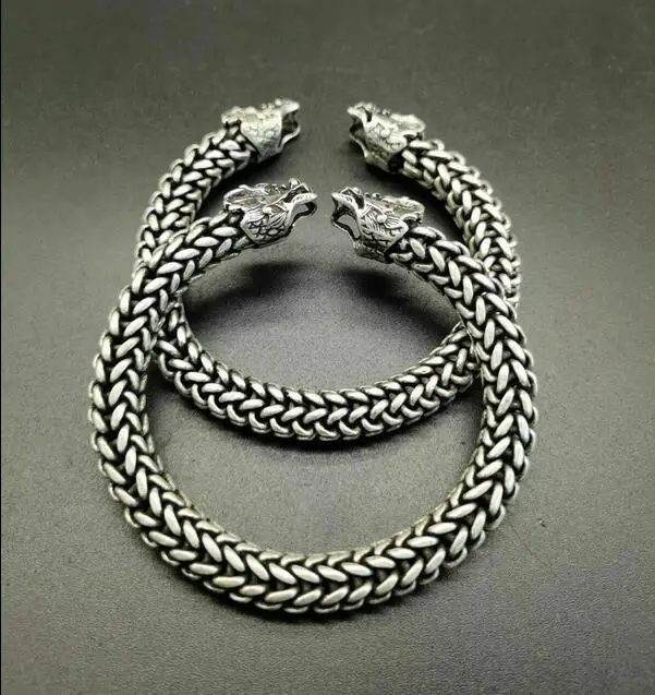 

Китайские старые тибетские серебряные резные браслеты с серебряным драконом