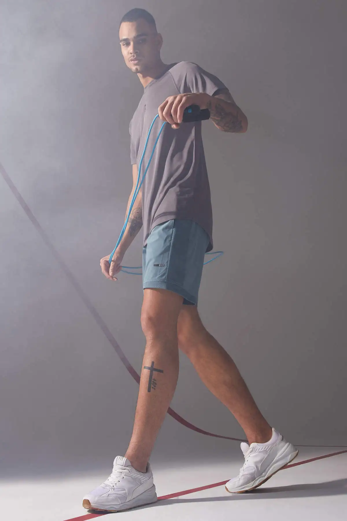 Весенняя Мужская футболка DeFacto хлопковая с круглым вырезом буквенным принтом