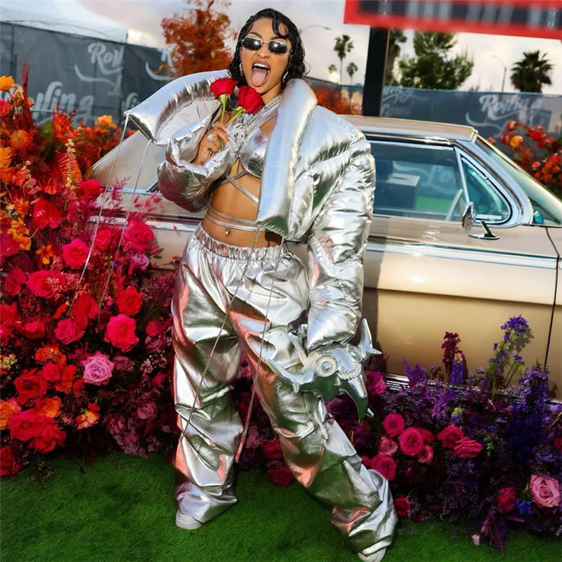 

Женская короткая парка с воротником-стойкой, с длинным рукавом и лентами