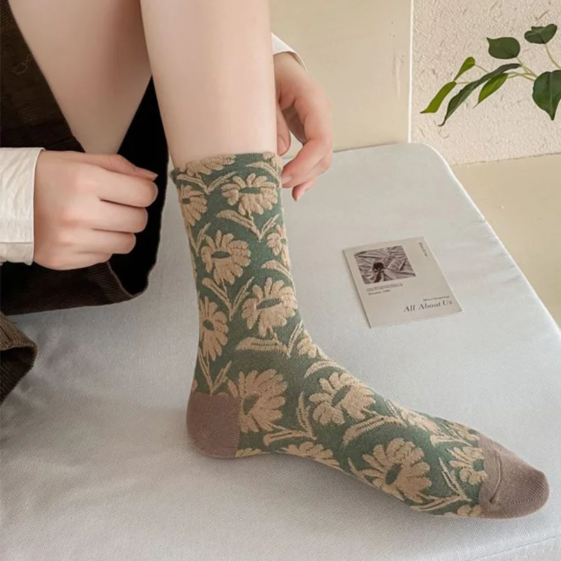 10 Pairs Kawaii Long Cycling Socks Women Cotton Cute Autumn Winter Foot Cover Fashion Print Green Style Street Ladies Socks Set