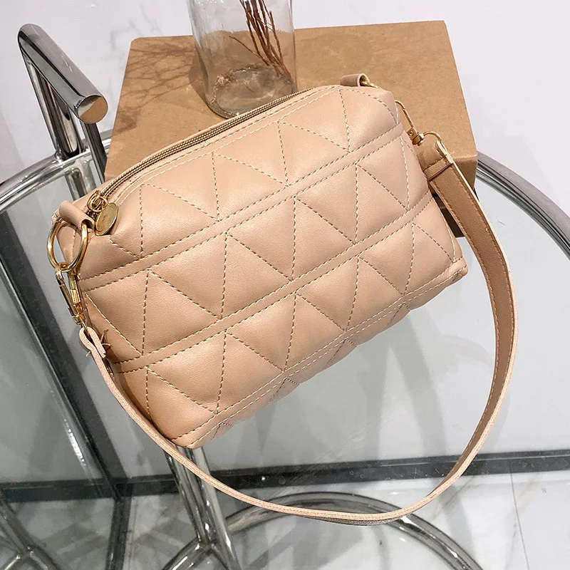 

Leather Embroidered Bag Rhombic Chain Female Bag Leisure Small Fresh Small Bag Shoulder Messenger Bag Mobile Phone Bag for Women