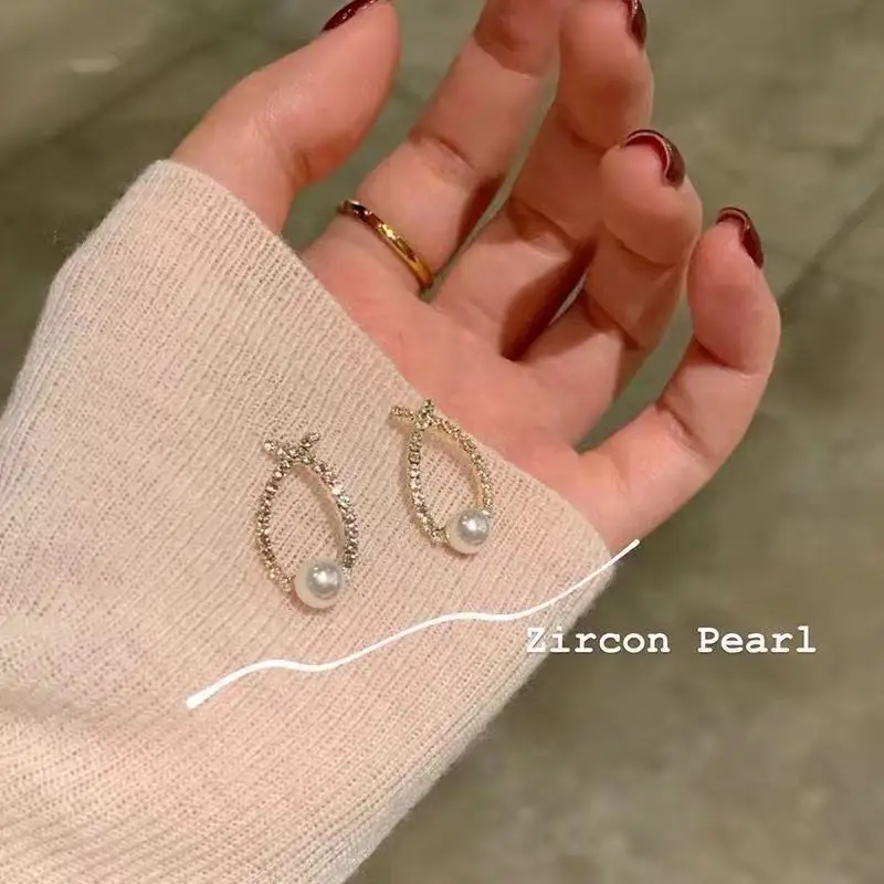 

2022 New Fashion Full Rhinestone Cross Line Pearl Earrings for Woman Elegance Pearl Stud Earrings Wedding Jewelry Wholesale Gift