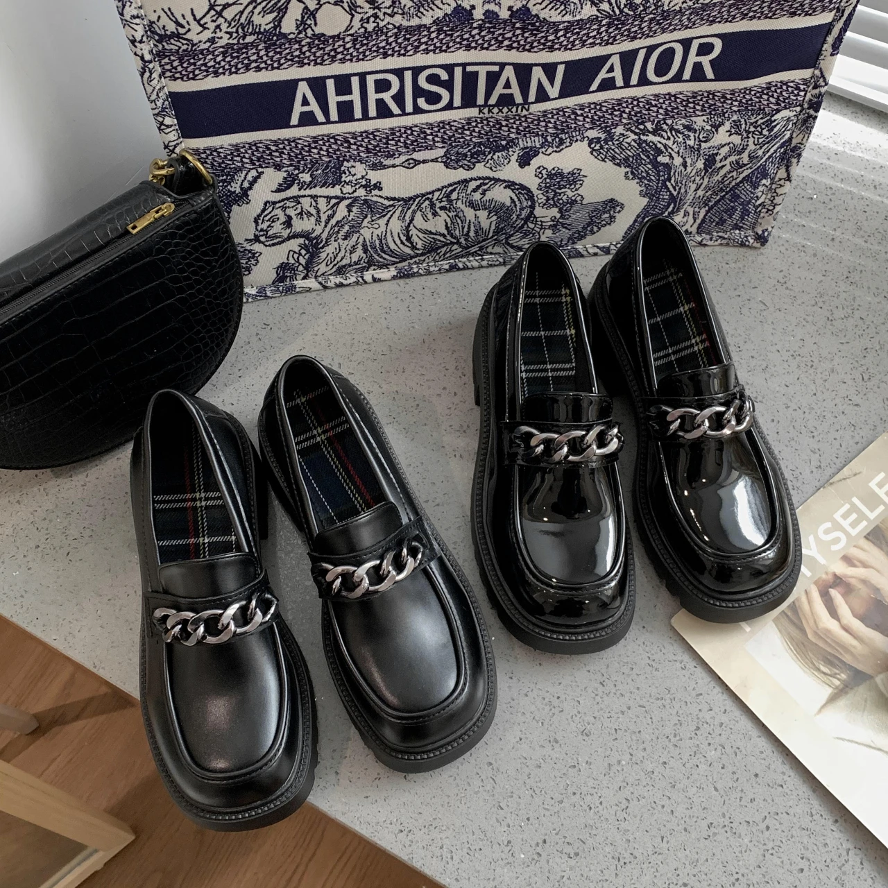 

Women Flat Platform Shoes Chain Decoration Women's Mary Jane Shoes Japanese Style Loafers Shoes sapatos femininos Lolita Shoes