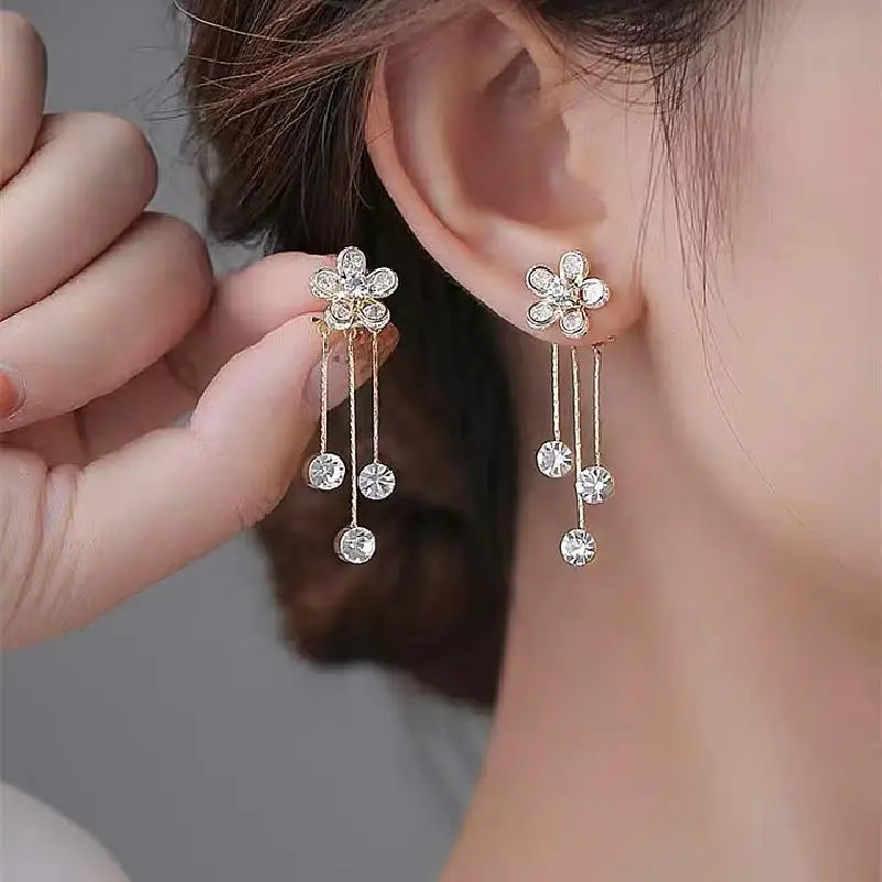 

A two-wearing tassel stud earring female popping flower earrings 2022 new trendy net red foreign versatile S925 silver pin