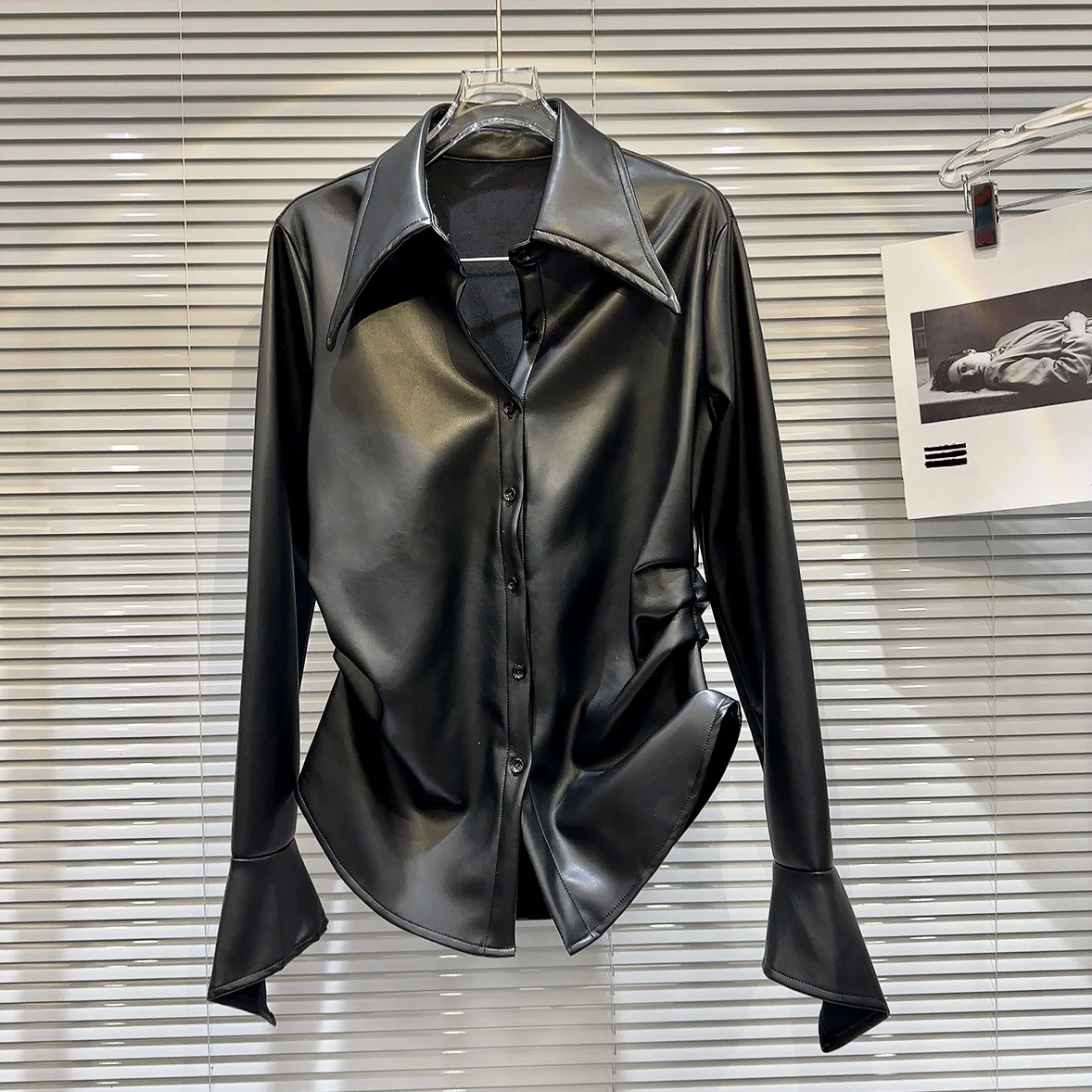 

Net Red 2023 New Autumn Winter Women Leather Shirts Turn-down Collar Single-breasted Washable Leather Spice Girls Black Blouses