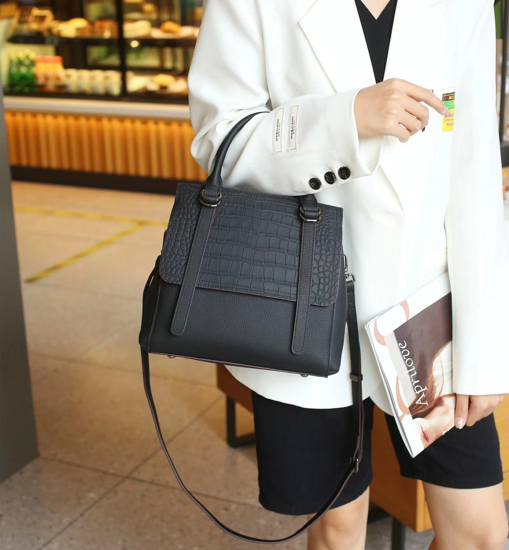Fashion Exquisite Shopping Bag Retro Casual Women Messenger Bags Female Leather Solid Color Chain Handbag for Women 2022