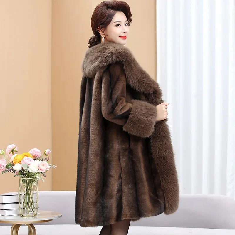 Зимнее утепленное норковое пальто куртка для женщин среднего возраста пожилых