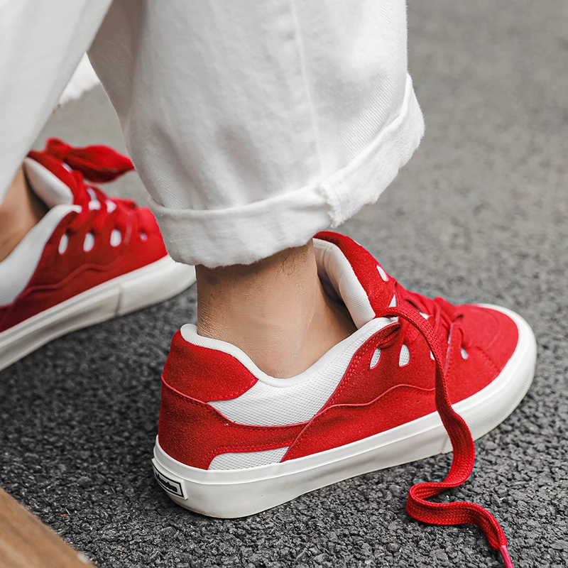 New Skateboarding Shoes for Men Athletic Sneaker Casual Lace-up Breathable Footwear Couples Students Outdoor Sports Niche Shoes