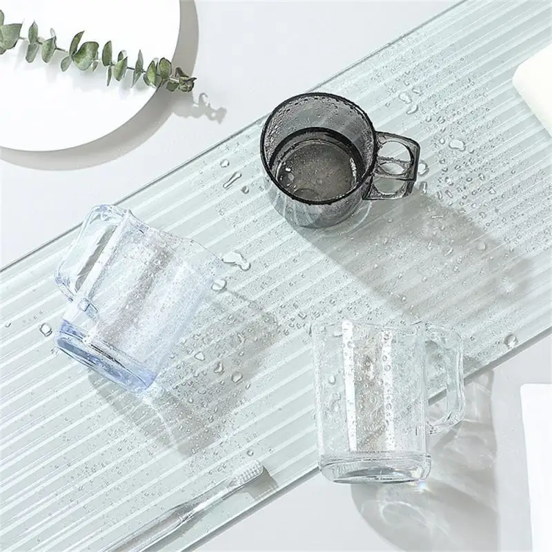

Simple Couple Gargle Cup Brushing Cup Creative Washing Cup Transparent Mouthwash Cup Bathroom Supplies Plastic Water Cup
