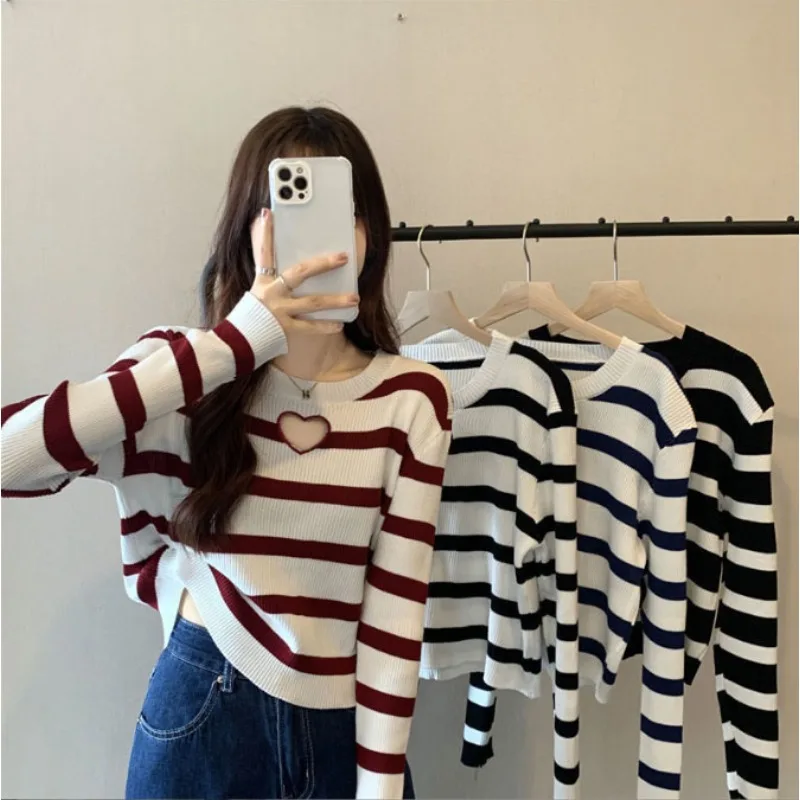

Женский трикотажный свитер в полоску, Повседневный пуловер с вырезами и сердечками, в винтажном стиле, модель Y2k на осень, 2023