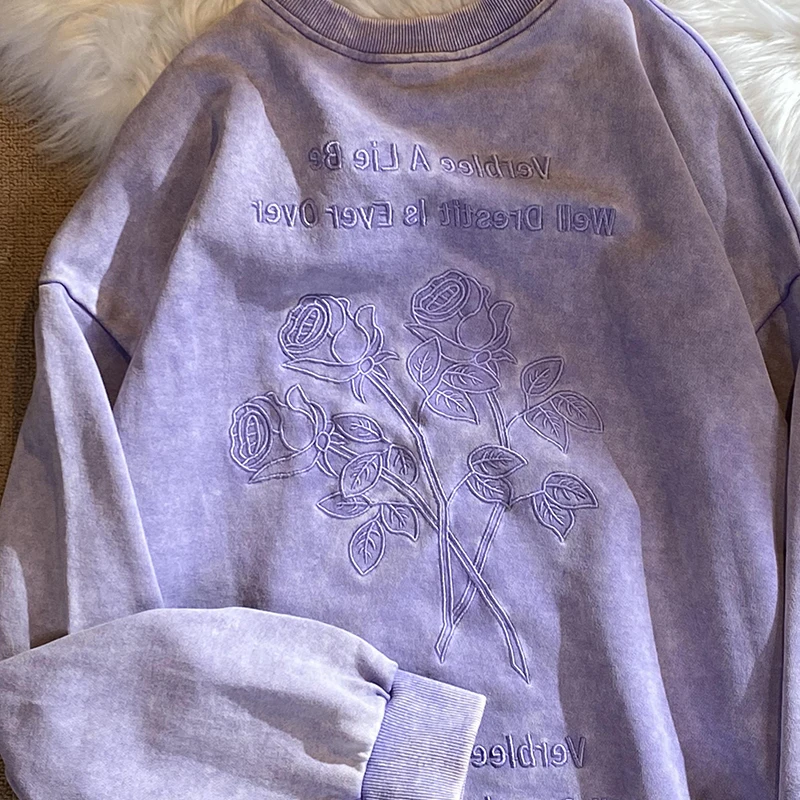 Женская толстовка с капюшоном круглым вырезом и длинным рукавом вышивкой в