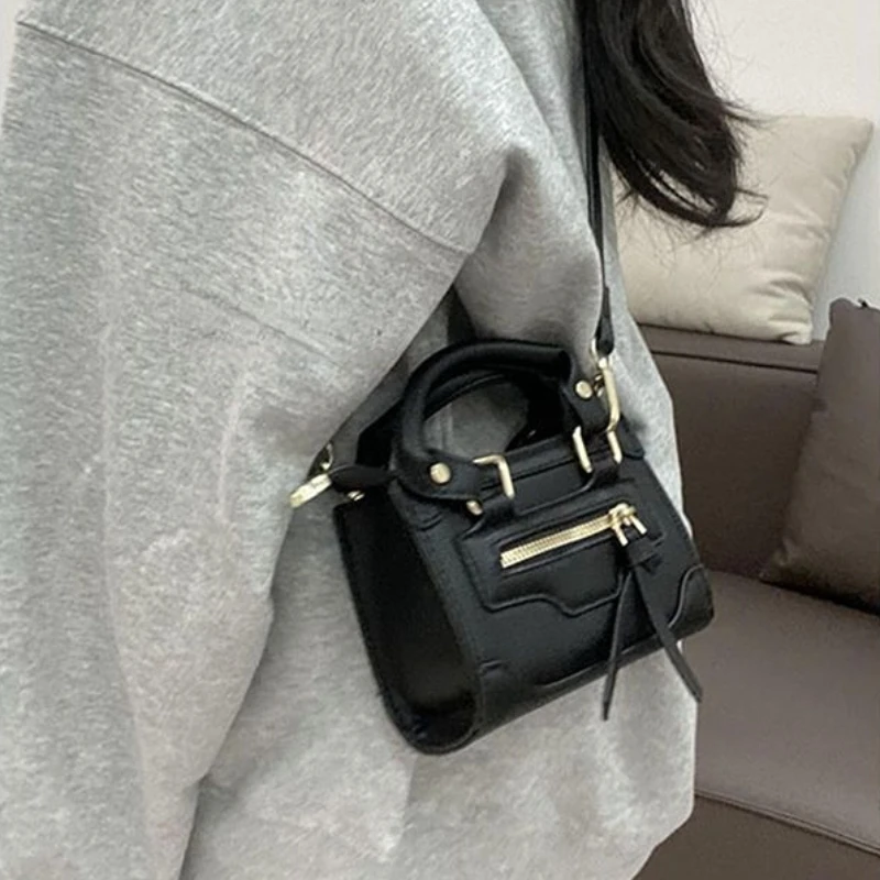 Women's Fashion Handbag Beautiful Ladies Crossbody High Quality Pu Leather Shoulder Handbag Shopping Bag Niche Design Mini Bag