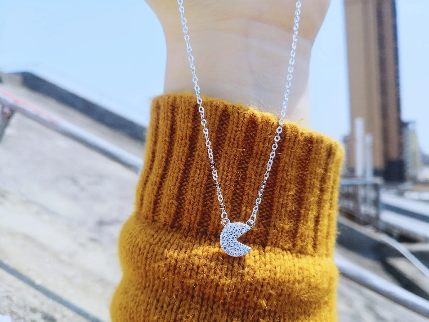 

Featured Micro-Set Chain Pendant