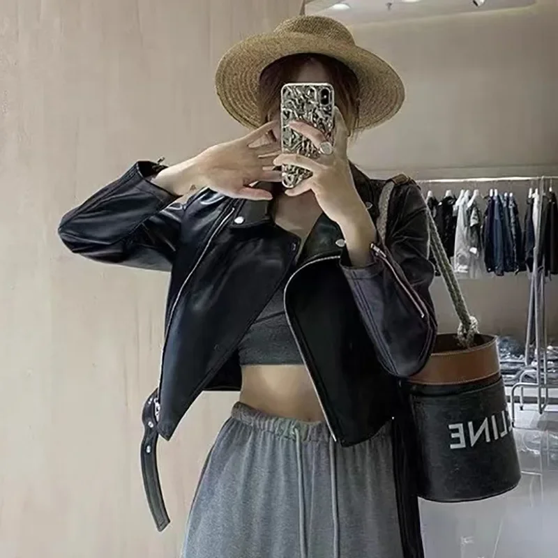 Укороченная кожаная куртка с высокой талией женская модная утягивающая