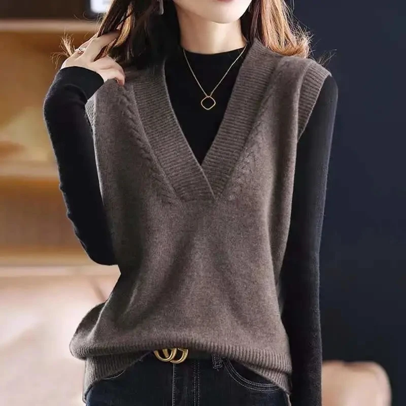 

Female Versatile Knitted Outer Vest Vintage Sweater Sleeveless Casual Winter Pullover Loose Vest Women V-neck Simple Tops Autumn