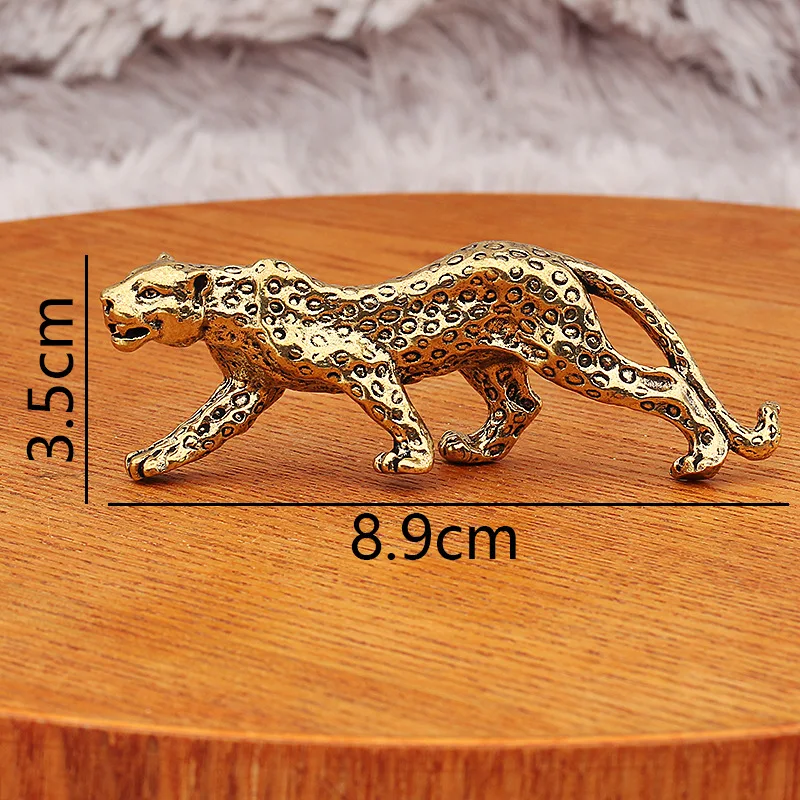 

Ретро фигурка леопарда из меди