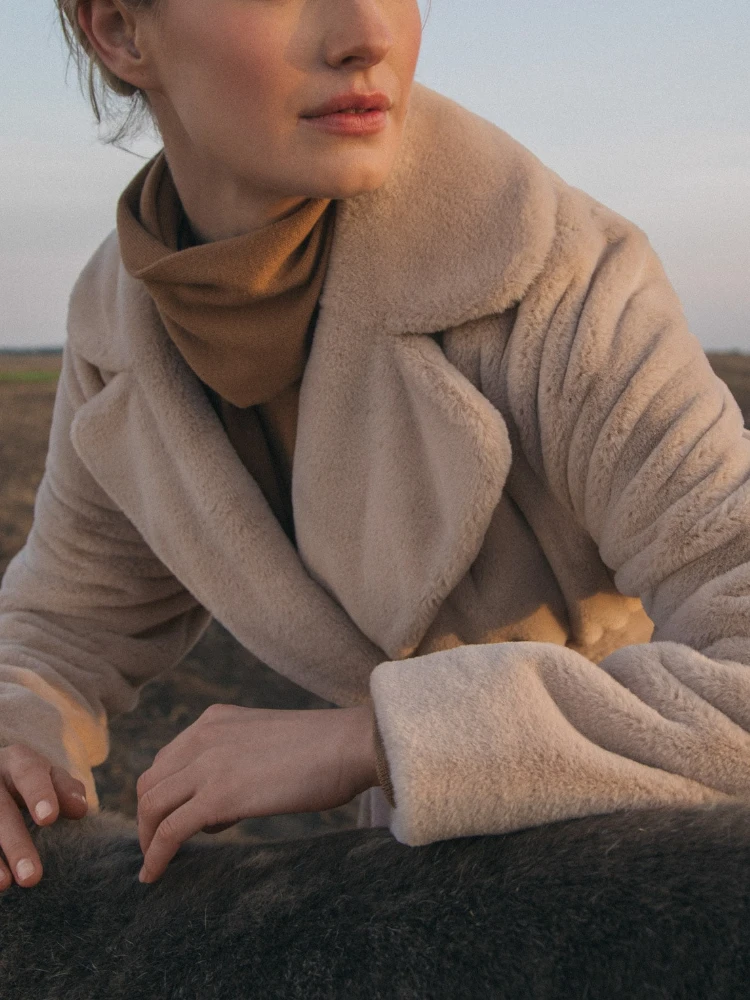 Elegant Single Breasted Luxury Faux Fur Coats with Belt 2022 Women's Autumn Winter Fashion Turn-down Collar Fluffy Long Outwear