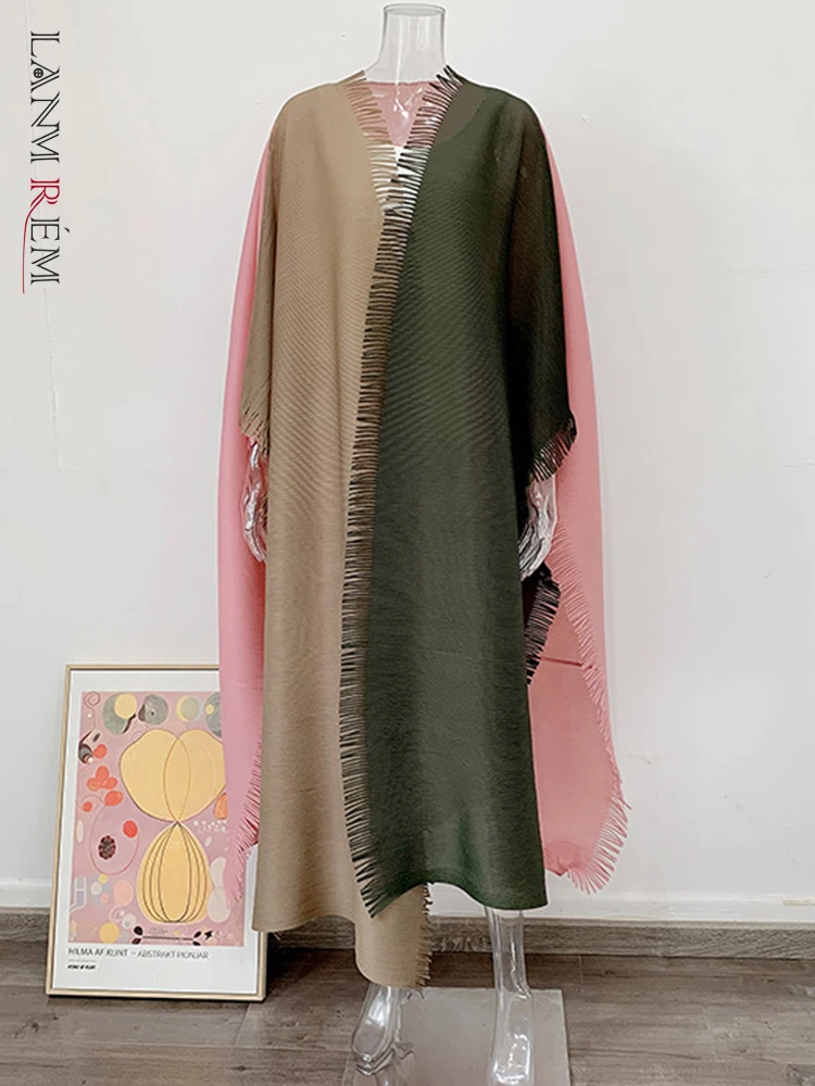

LANMREM Contrast Color Pleated Trench Coat For Women Designer Tassels V Neck Fashion Long Coats Casual 2023 Autumn New 2AA1006