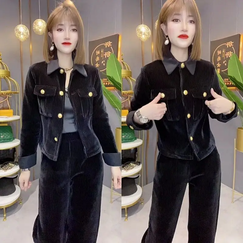 Женский вельветовый костюм в полоску однобортный короткий пиджак с длинным