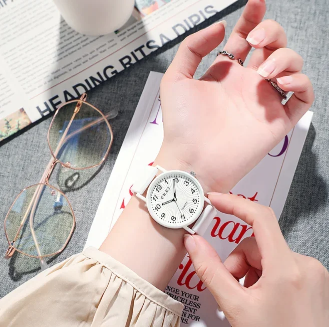 

Simple Watches Gift Wristwatch Silicon Strap Wtistwatch Fashion Quartz Analog Wrist Watches For Student