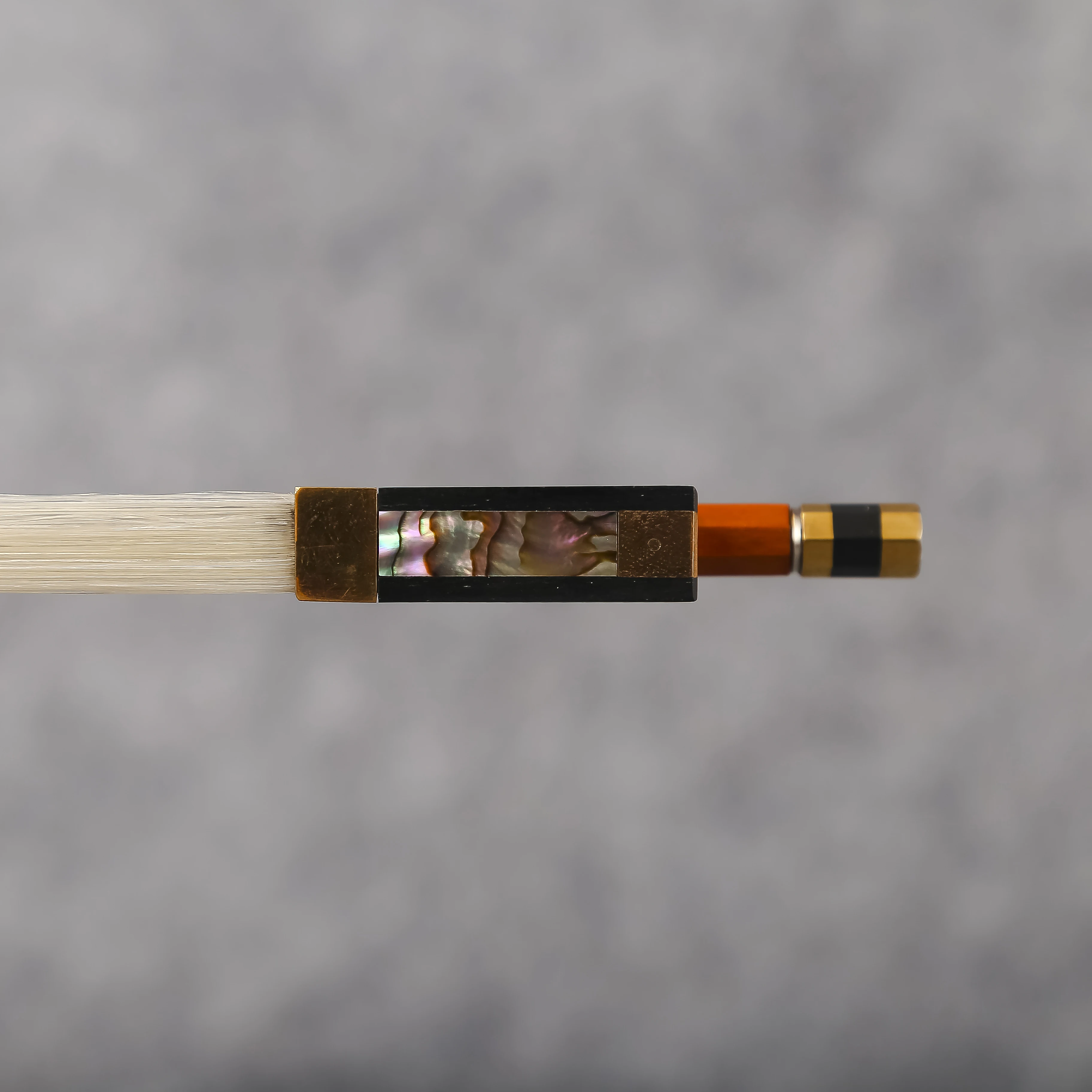 Free Shipping Pernambuco Violin Bow 4/4 Top Quality Round Stick With Solid Ebony Blank Frog And Coloured Abalone Slide FP981B enlarge