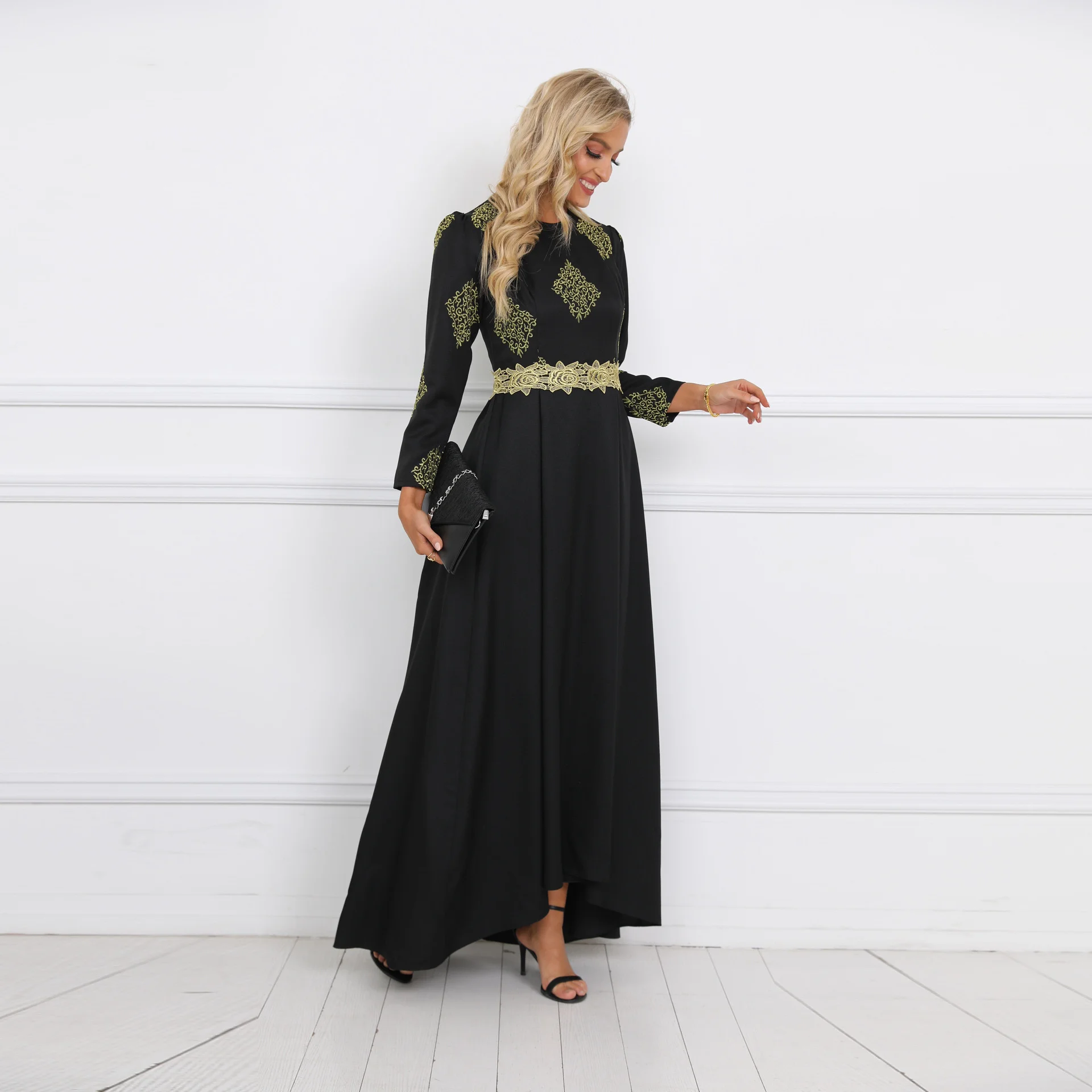 New Muslim Fashion Elegant Muslim Women's Embroidery Dress