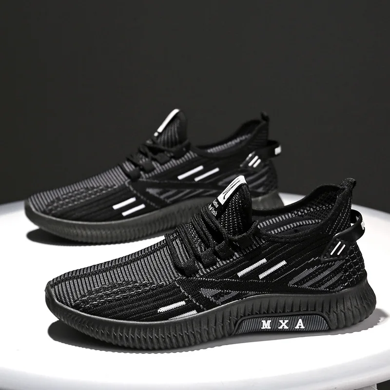 2022 Sports Men's Shoes Summer Breathable Mesh Running Shoes Good Match Casual Sneakers Lightweight Flying Woven Footwear Wholes