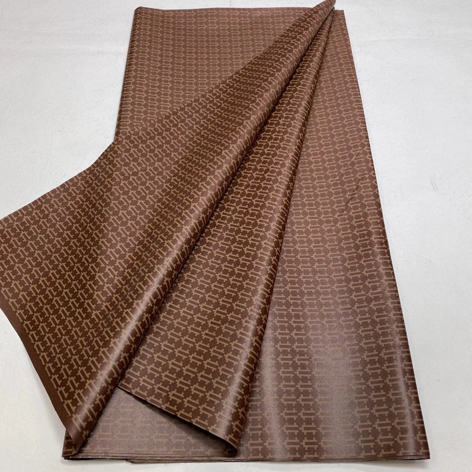 

Bazin Riche Brode 2022 New Atiku Fabric For Men Bazin Riche Fabric High Quality African Lace Fabric 100% Coton Brocade 5 Yards