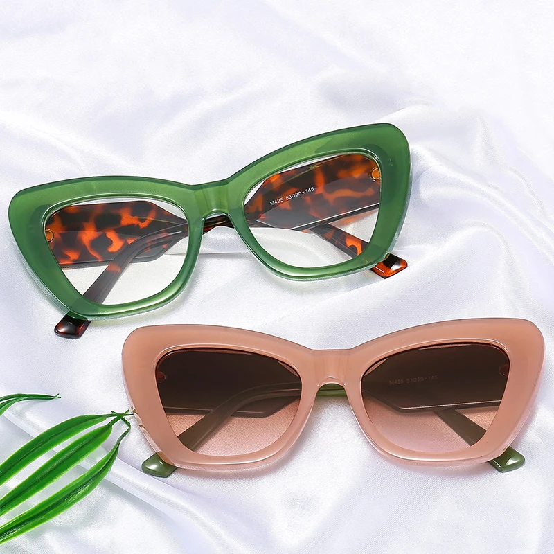 

New Fashion Cat Eye Sunglasses Women Vintage Shades Brand Designer Luxury Sun Glasses Frame UV400 Oversized Eyewear Oculos