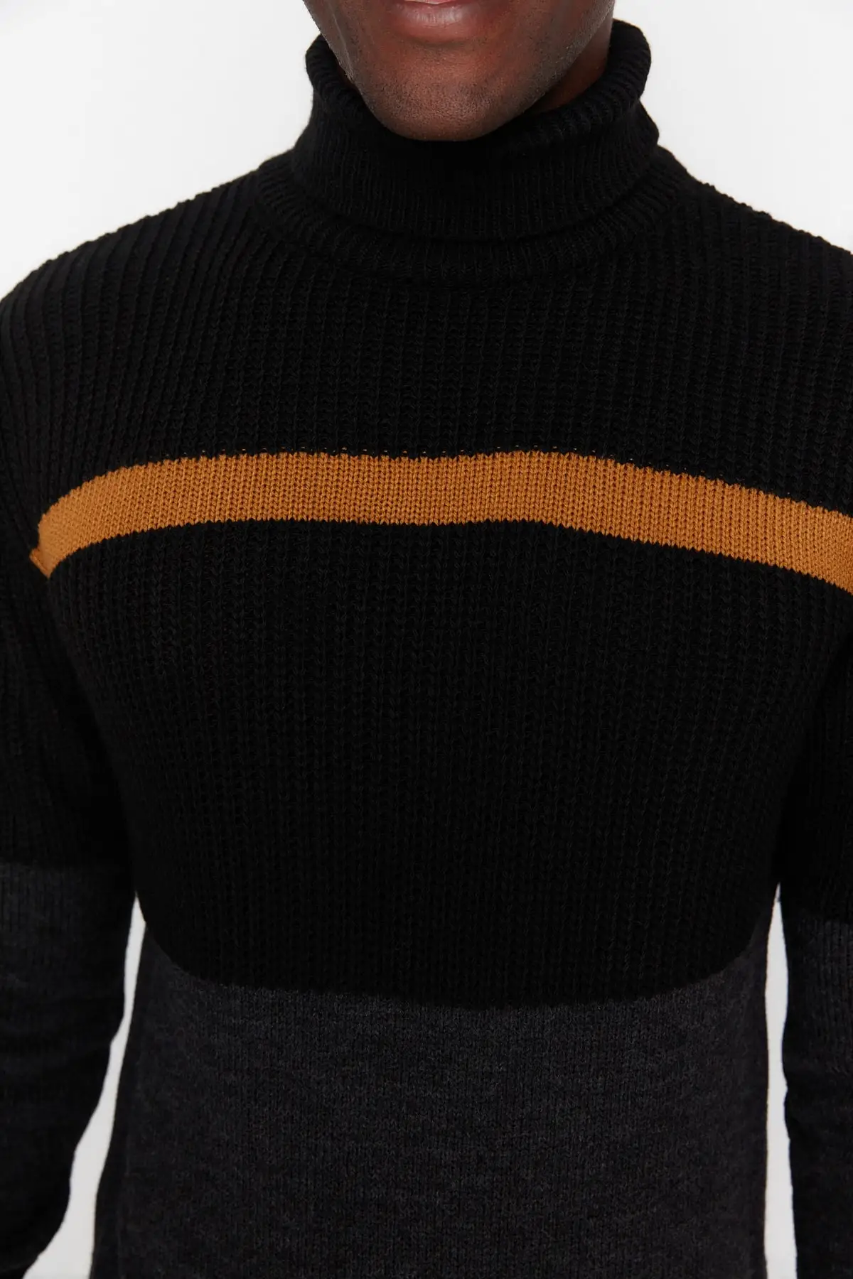 

Men's Slim Fit turtleneck line detailed Knitwear pullover TMNAW23KZ00140