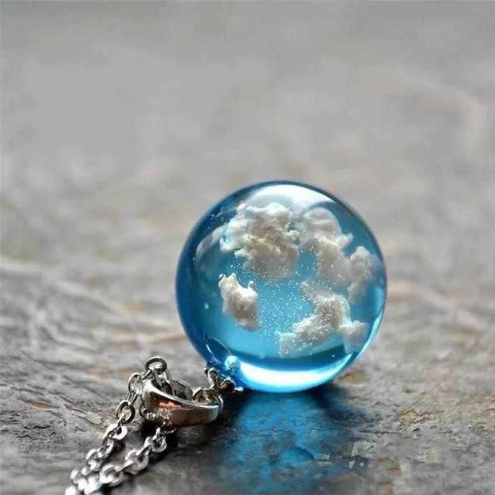 

2022 new Fashion Chic Transparent Resin Rould Ball Moon Pendant Necklace Women Blue Sky White Cloud Chain Necklace Jewelry Gifts