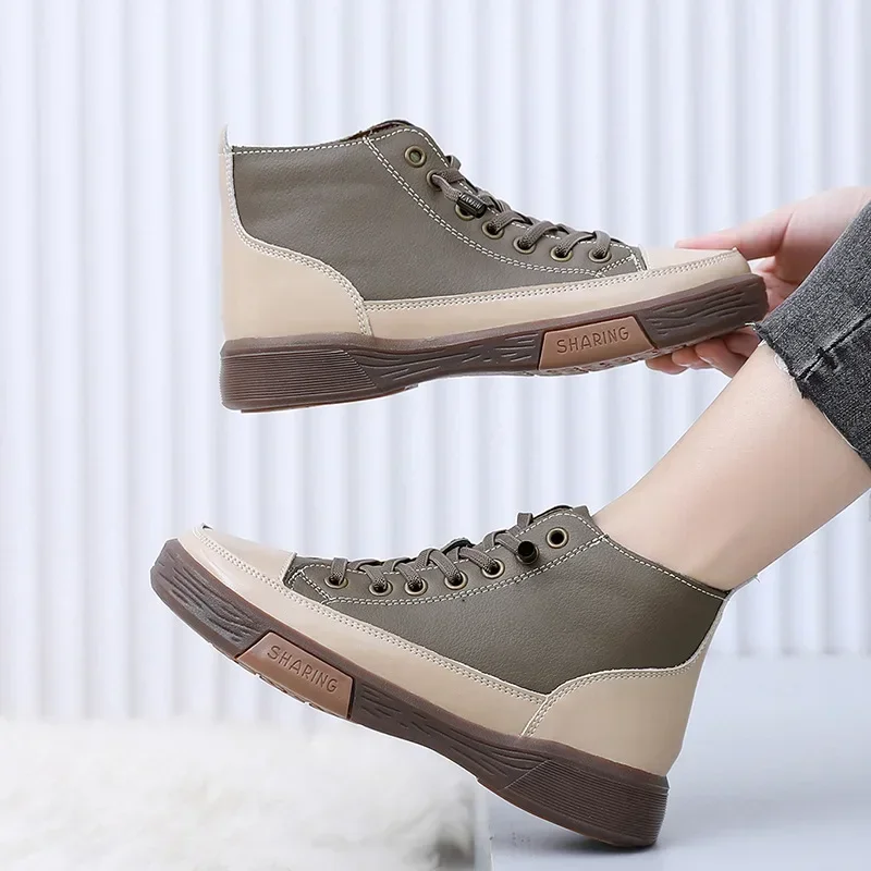 

Genuine leather women's shoes Fashion high top anti-skid soft soled shoes New autumn and winter plush casual retro shoes trend