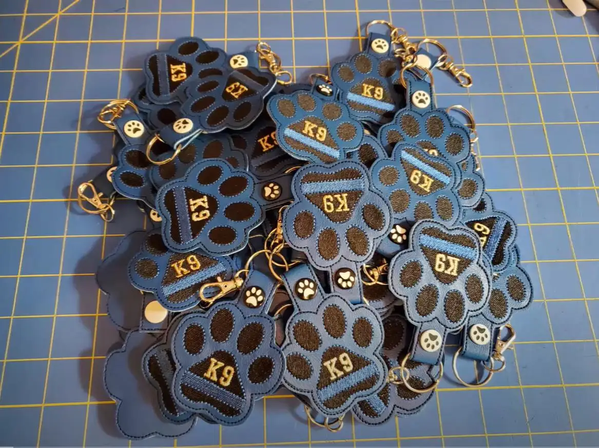 Рисунок 4 - Вышитая бирка для браслета