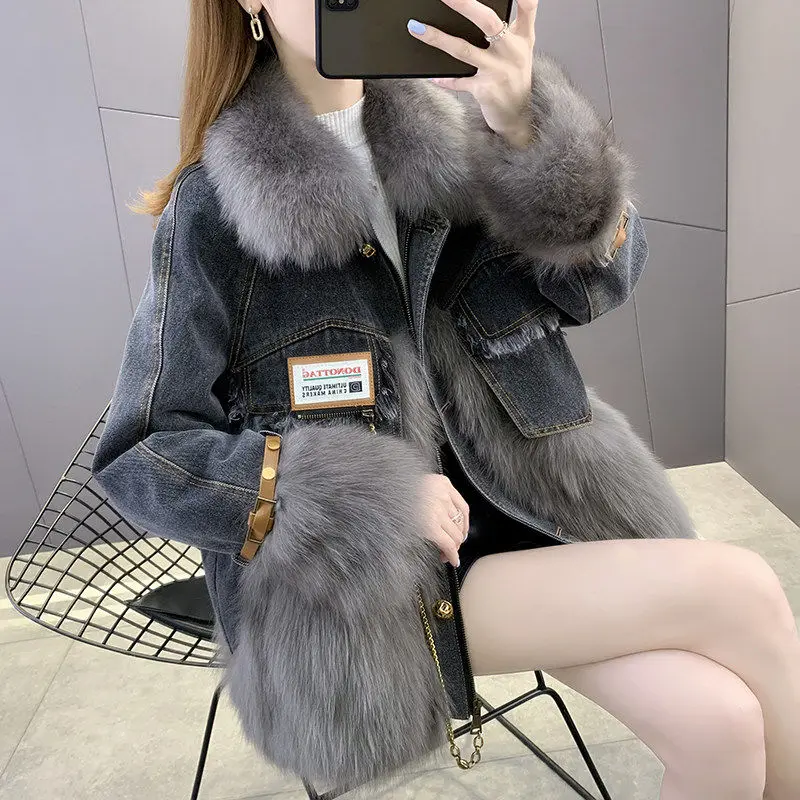 2023 зимняя джинсовая куртка из лисьей кожи утолщенная Новая женская короткая