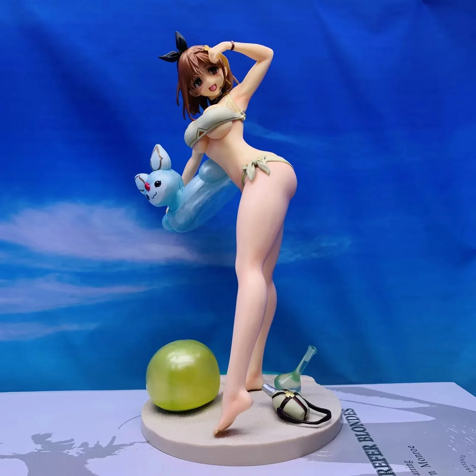 

Atelier Ryza Reisalin Stout white swimsuit Standing Ver. Anime Action Figure Toys 28CM
