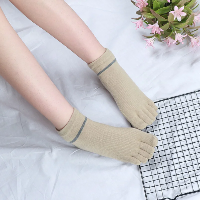 

Women'S Toe Socks Split Toe Socks Solid Color Cotton Socks Business Versatile Casual Socks Short Tube Five-Toe Striped Socks