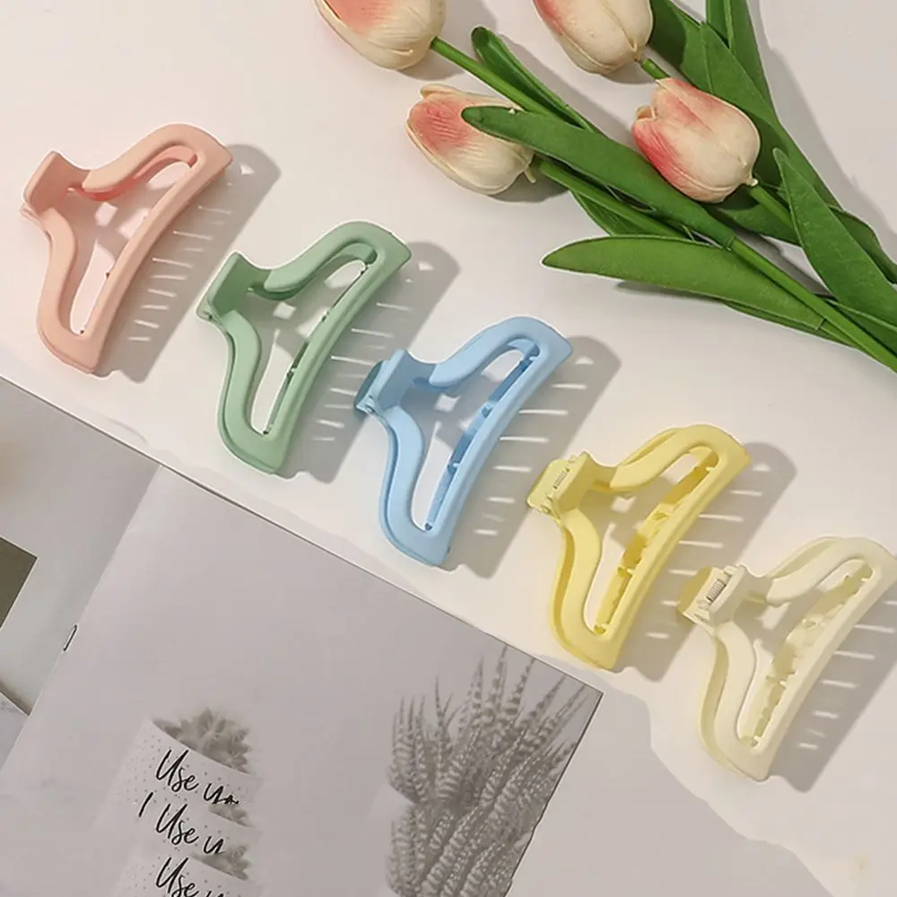 

Hollow Out 5 Colors Hairpins Styling Tools Hairdressing Hair Clamps Hair Claws Salon