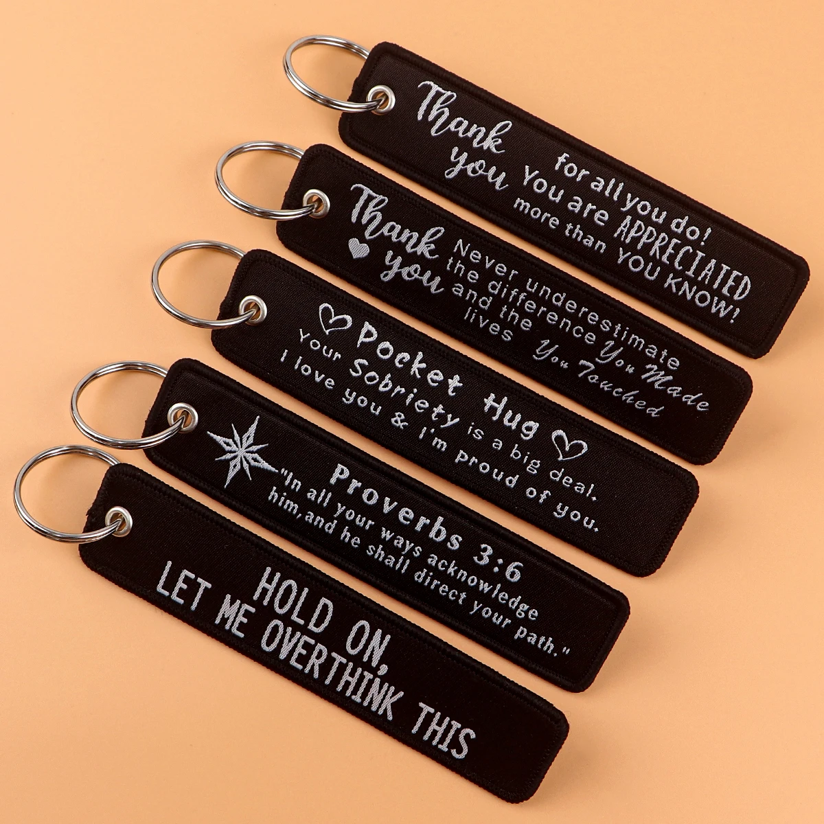 Брелок для ключей с вышивкой Карманный держатель в машине рюкзак модные