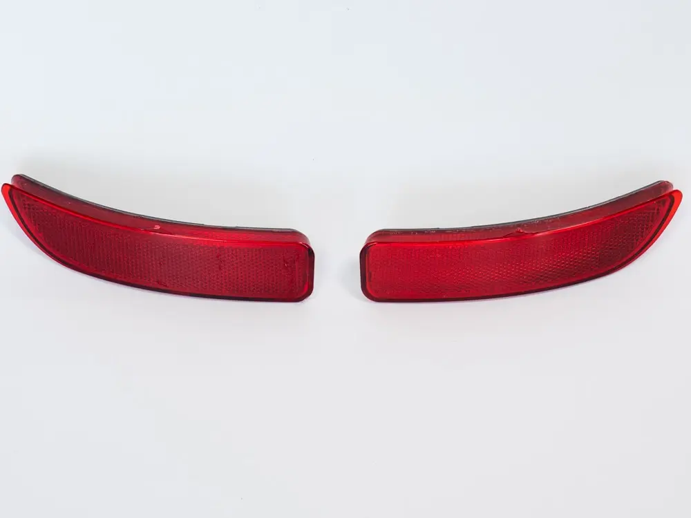 Катафоты заднего бампера Лада Ларгус комплект |