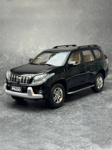 Металлическая модель Toyota Prado 1:18