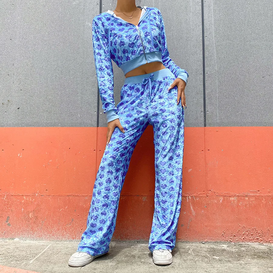 Короткий пиджак и брюки Женский бархатный кардиган на молнии с сердечками