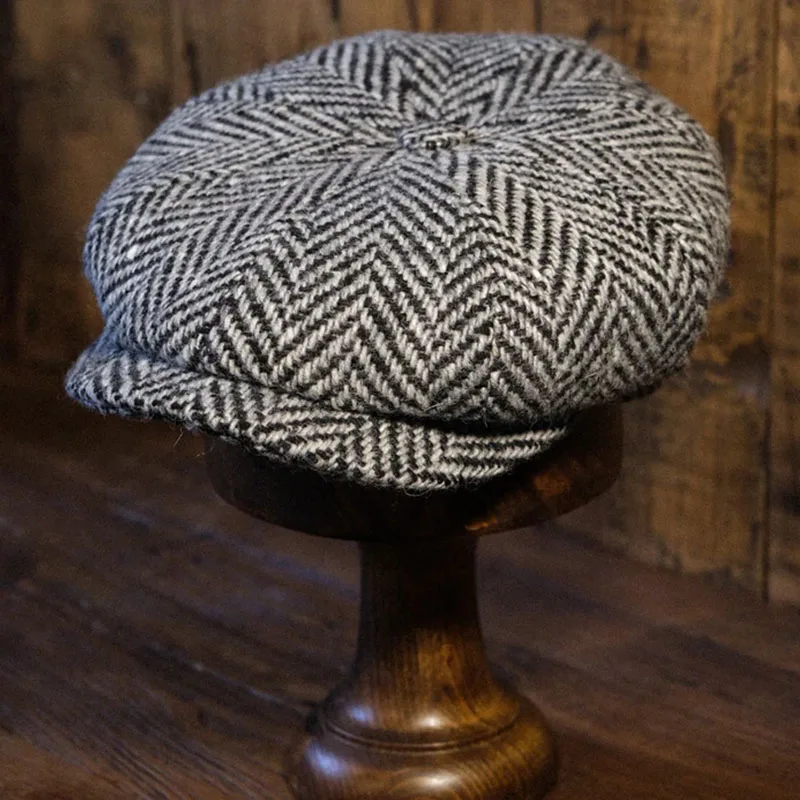 

The new 2022 classic narrow-width eight-piece Baker Boy cap is made of 70% linen, 20% cotton and 10% silk