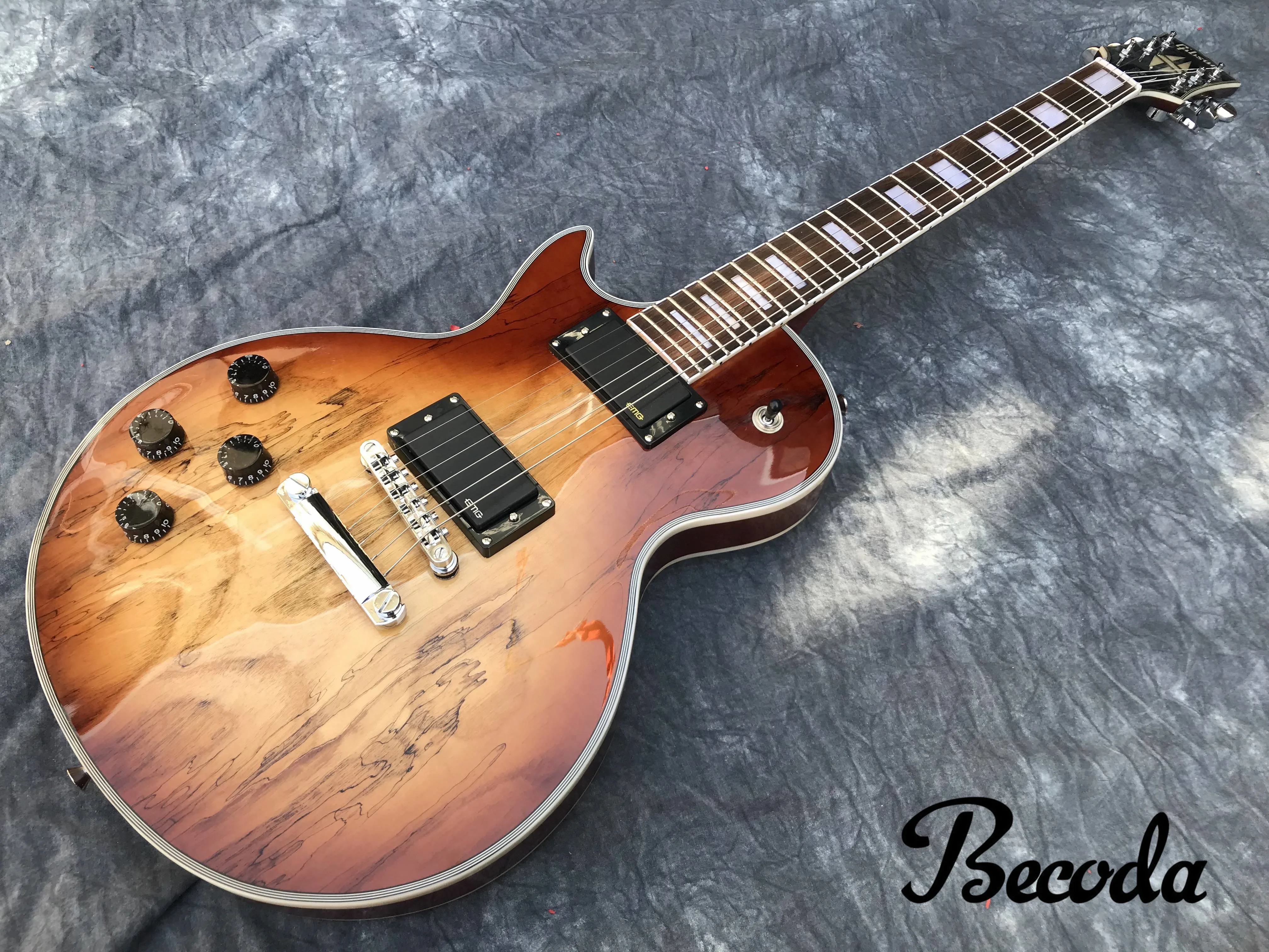 

China electric guitar spalted flamed maple wood guitar The left and right hand guitar