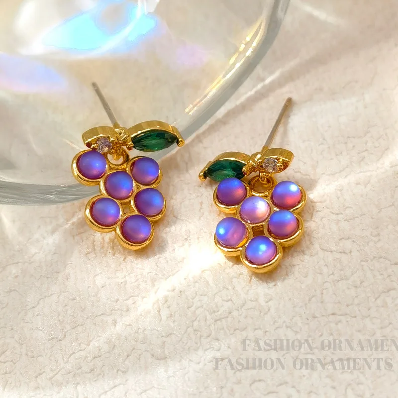 

2023 Trend Jewelry Exquisite Shiny Zircon Purple Grape Dangle Earrings for Women Classic Temperament Fruit Charm Hanging Earring